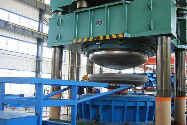 1541386265665572.jpg 封頭管帽生產(chǎn)設(shè)備